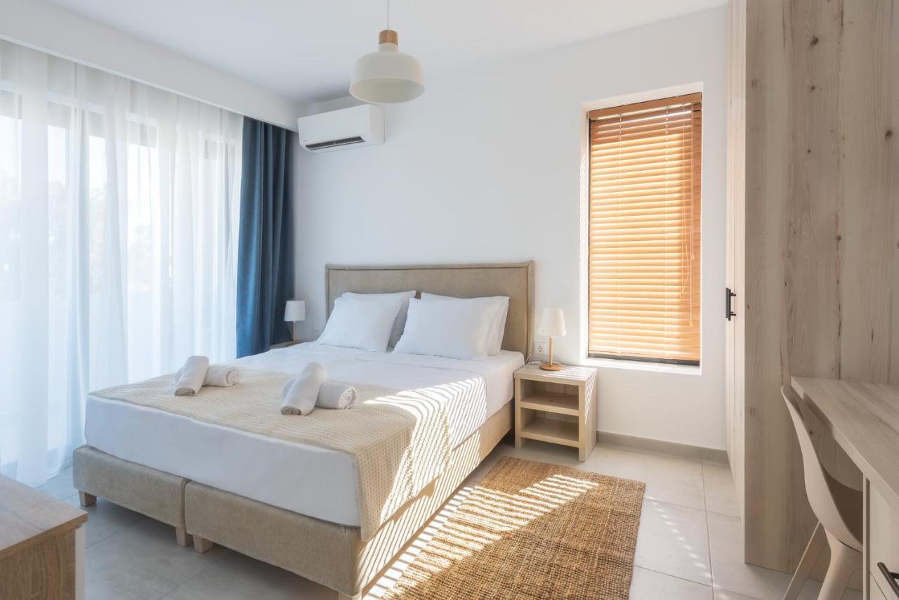 Aquarama Pool Apartments イキソス エクステリア 写真